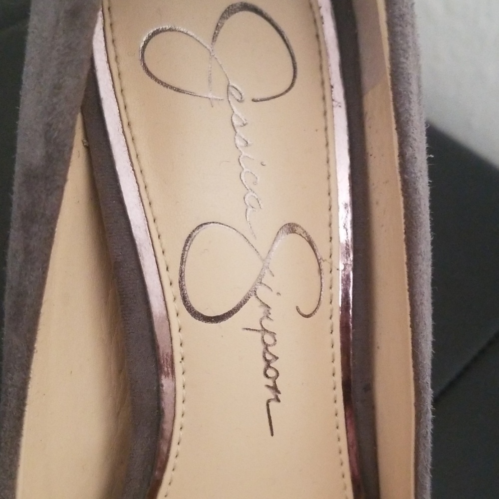 Heels - Picture 3 of 5